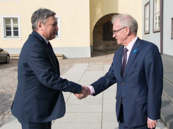 Riigikogu esimees Eiki Nestor kohtus Kõrgõzstani välisministri Erlan Abdyldaeviga